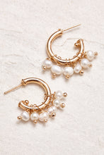 Load image into Gallery viewer, 18K gold-plated hoops  freshwater pearls. Handmade in Brazil.
