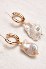 Load image into Gallery viewer, Amanda Earrings
